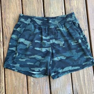 Old Navy Active shorts